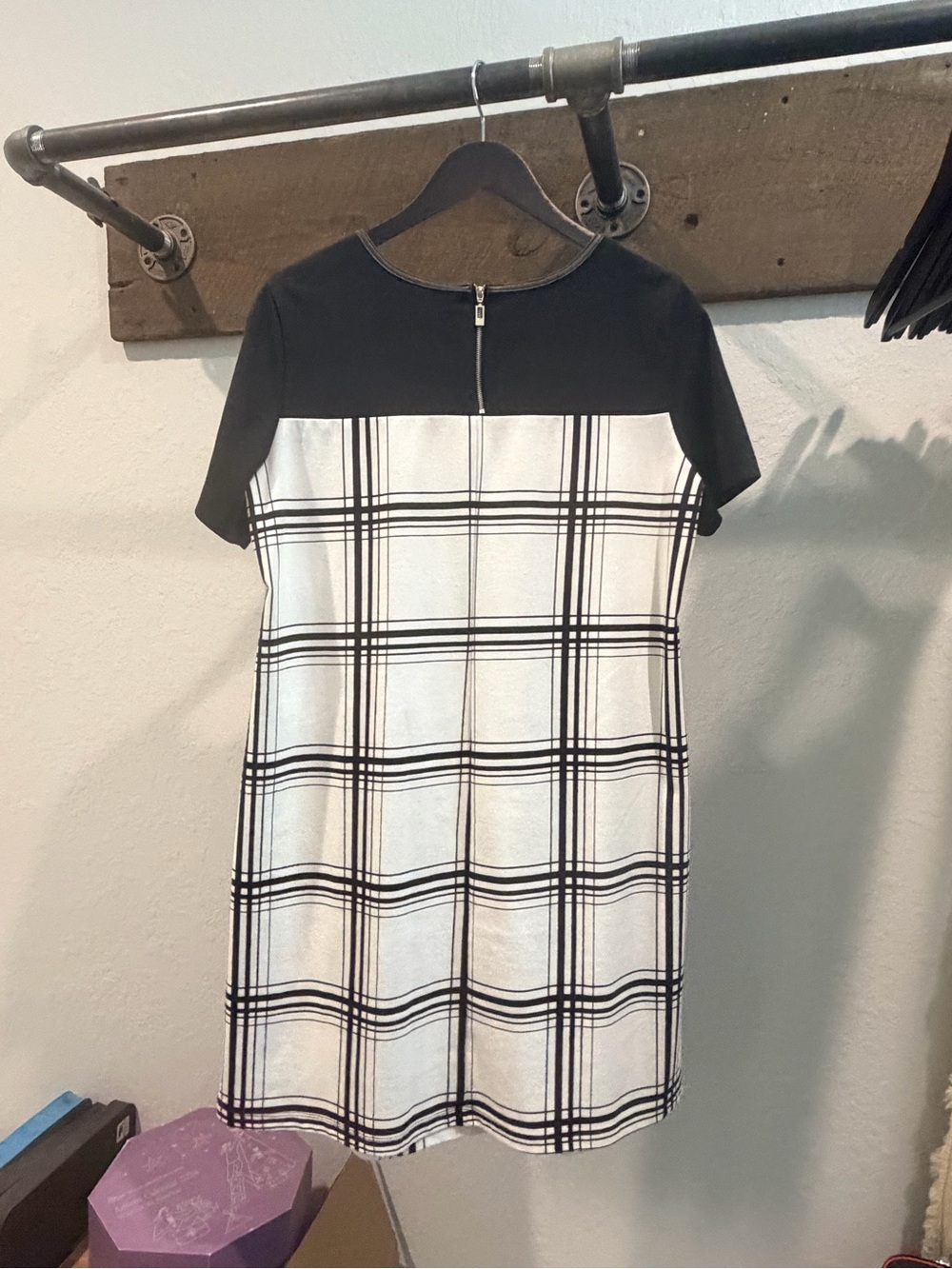 Jules & Leopold Black and White Plaid Shift Dress - Picture 2 of 3